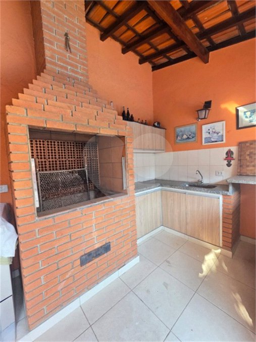 Casa à venda com 3 quartos, sendo 1 suíte, no condomínio Estância Marambaia, Vinhedo - SP