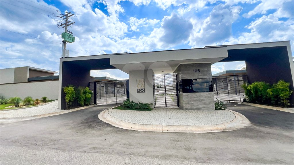Casa à venda com 3 suítes em Vila Santista, Atibaia, SP