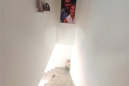 Casa à venda com 2 quartos, sendo 1 suíte, no condomínio Parque Central, Rio de Janeiro - RJ