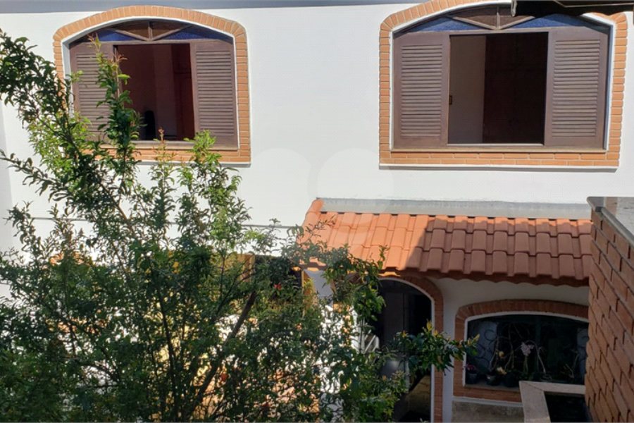 Sobrado à venda com 3 quartos, sendo 1 suíte, em Tremembé, São Paulo, SP