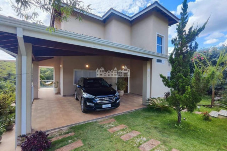 Casa à venda com 6 suítes no condomínio Portal Ouro Verde, Atibaia - SP