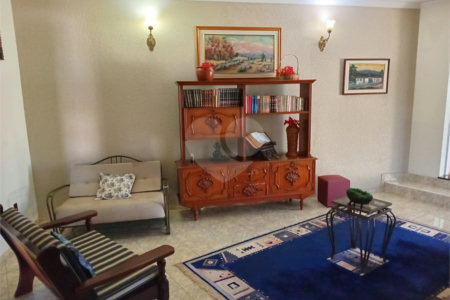 Casa à venda com 3 quartos, sendo 1 suíte, em Vila José Bonifácio, Araraquara, SP