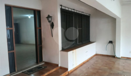 Sobrado à venda com 4 quartos, sendo 2 suítes,  em Interlagos, São Paulo, SP