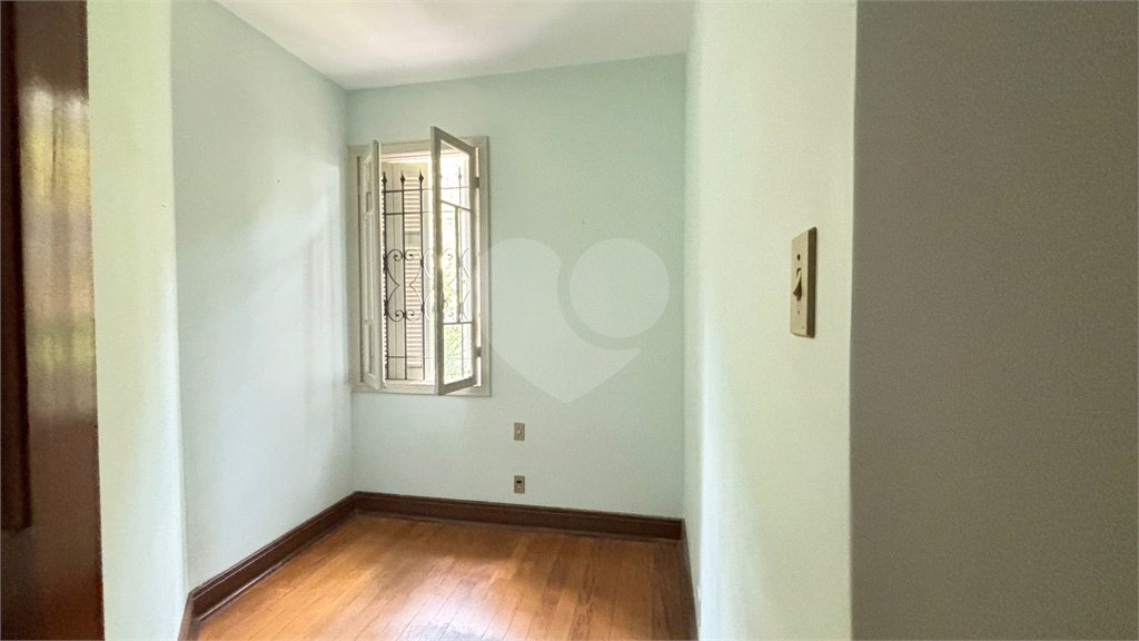 Sobrado à venda ou para alugar com 15 quartos em Tremembé, São Paulo, SP