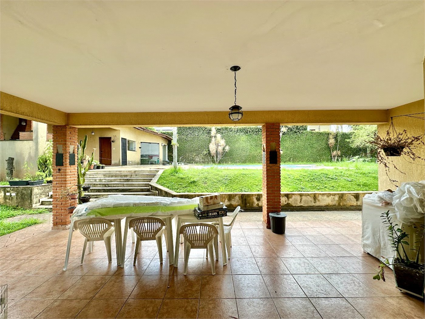 Casa á venda – Granja Viana