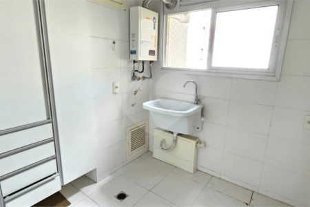 Apartamento à venda com 3 quartos, sendo 1 suíte, em Água Branca, São Paulo, SP