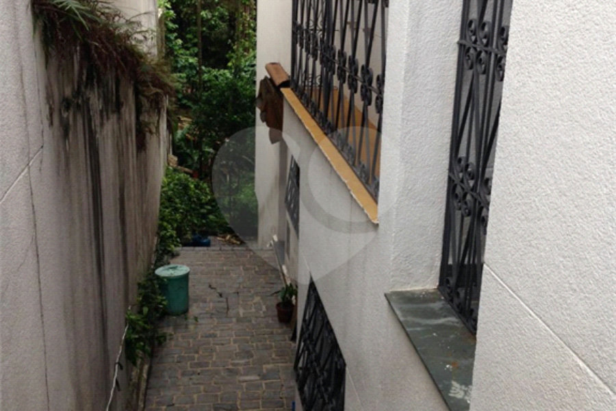 Sobrado à venda com 3 quartos, sendo 2 suítes, em Jardim Virginia Bianca, São Paulo, SP
