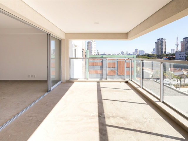 Apartamento à venda com 3 quartos, sendo 1 suíte,  em Vila Sofia, São Paulo, SP