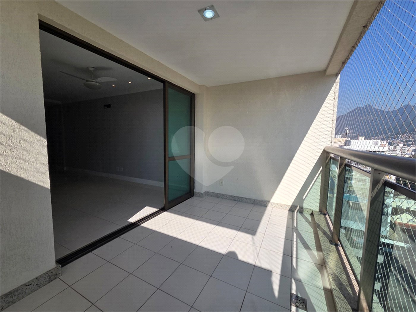 Cobertura à venda ou para alugar com 4 quartos, sendo 1 suíte,  em Tijuca, Rio de Janeiro, RJ
