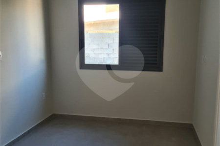 Casa à venda com 3 suítes no condomínio Reserva dos Jatobás, Louveira - SP