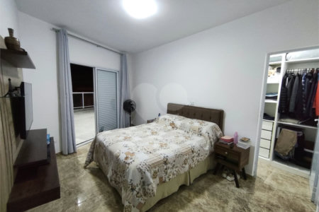 Casa à venda com 3 quartos, sendo 1 suíte,  em Residencial Colinas, Mogi das Cruzes, SP
