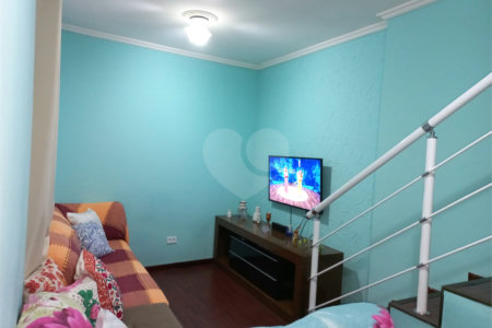 Sobrado à venda com 3 quartos, sendo 1 suíte,  em Vila Santo Estéfano, São Paulo, SP