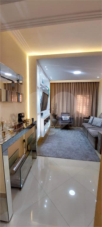 Sobrado à venda com 3 quartos, sendo 1 suíte, em Vila Mazzei, São Paulo, SP