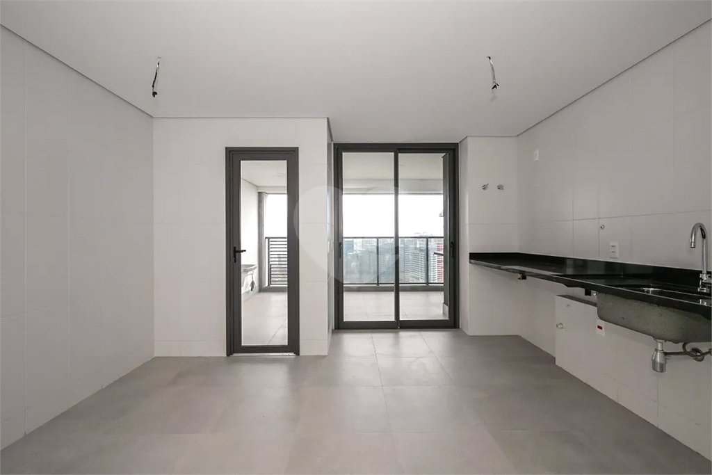 Apartamento à venda com 3 suítes,  em Jardim Fonte do Morumbi, São Paulo, SP