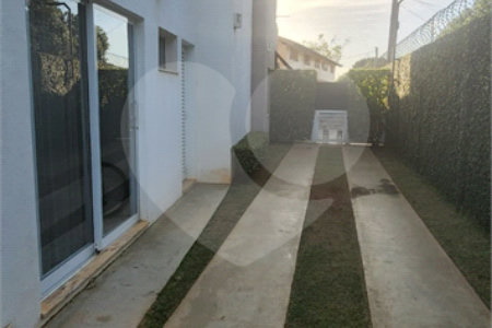Casa à venda com 5 quartos, sendo 3 suítes, no condomínio Residencial Saint German, Araçoiaba da Serra - SP