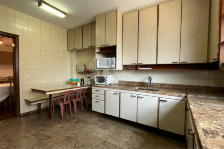Apartamento à venda com 4 quartos, sendo 3 suítes, em Itaim Bibi, São Paulo, SP