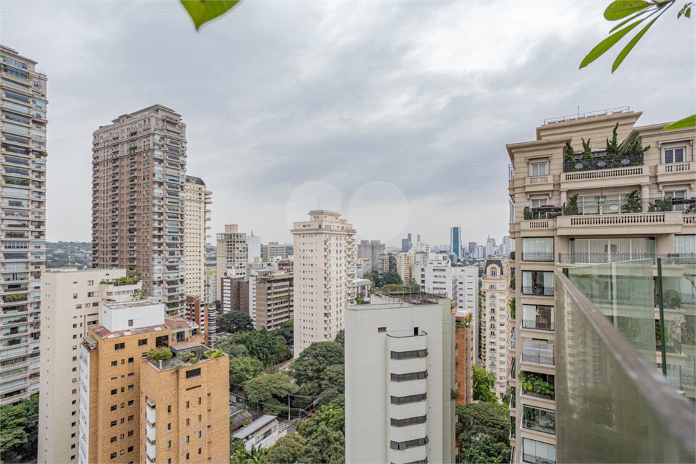 Apartamento à venda com 4 suítes em Jardim Paulistano, São Paulo, SP