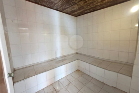 Casa à venda com 3 quartos, sendo 1 suíte, no condomínio Estância Marambaia, Vinhedo - SP