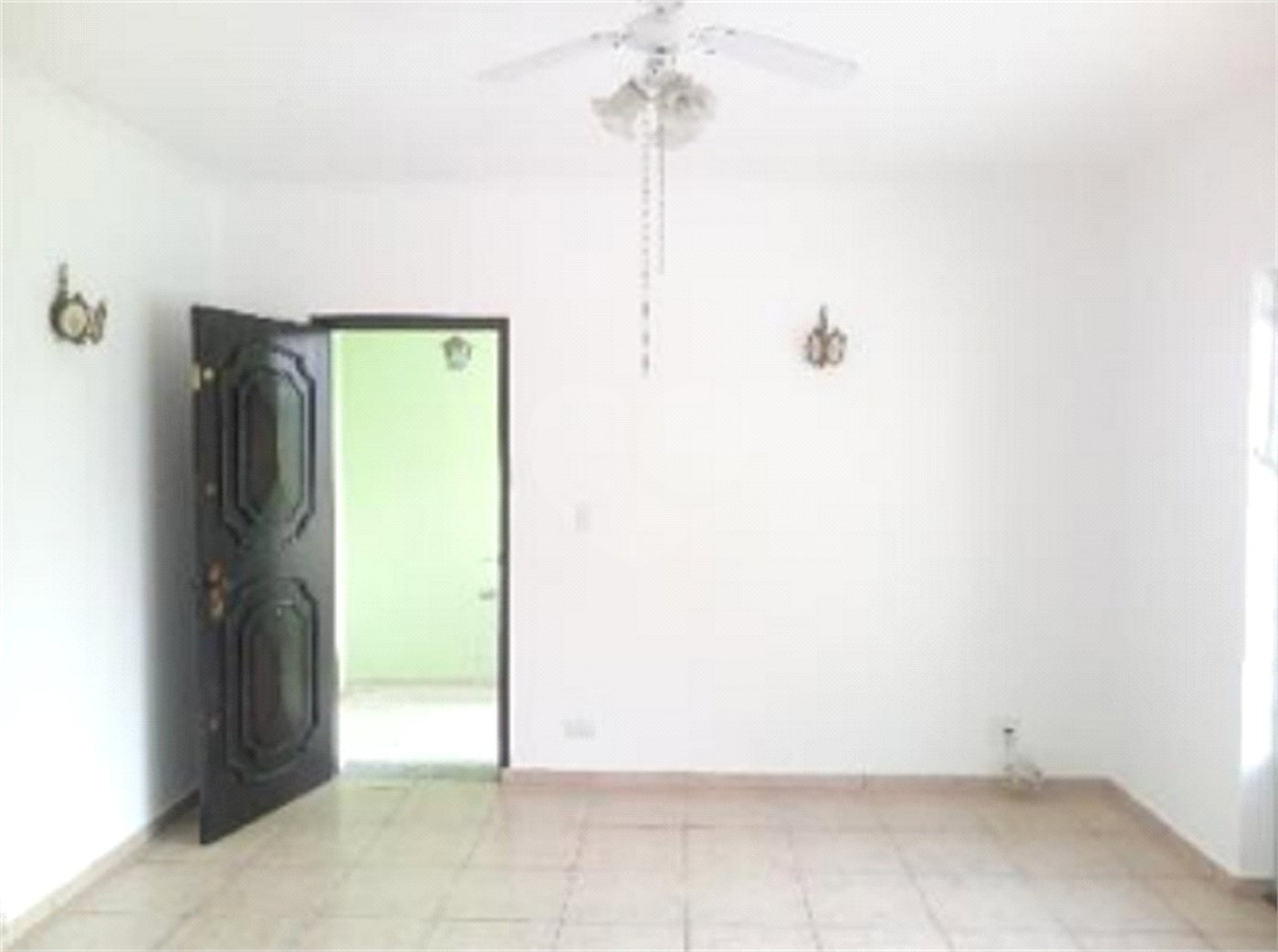 Casa à venda com 3 quartos, sendo 1 suíte, em Tremembé, São Paulo, SP