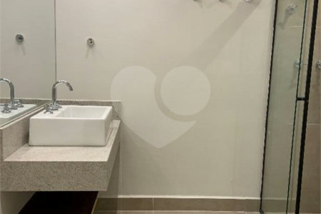 Casa à venda ou para alugar com 3 suítes em Tanque, Atibaia, SP