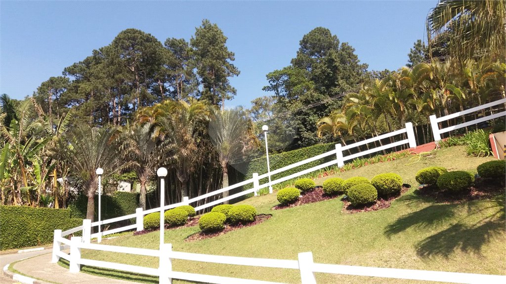 Casa à venda com 2 quartos, sendo 1 suíte, no condomínio Residencial Villa Nostra, Cotia - SP