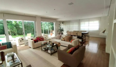 Casa à venda ou para alugar com 4 suítes no condomínio Solares Vila Europa, São Paulo - SP