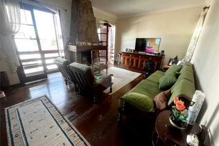 Casa à venda com 5 quartos, sendo 1 suíte,  em Vila Rosa, Itapetininga, SP
