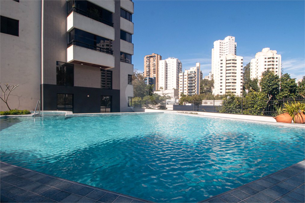 Cobertura à venda com 4 suítes em Morumbi, São Paulo, SP