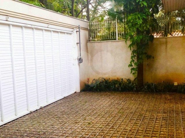 Sobrado à venda com 4 quartos, sendo 2 suítes,  em Jardim Marajoara, São Paulo, SP