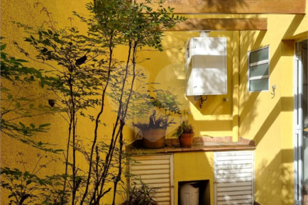 Casa à venda com 4 quartos, sendo 1 suíte, no condomínio Horizontal Newport Village, São Paulo - SP