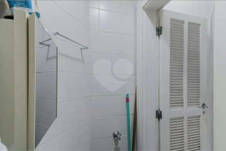 Apartamento à venda com 4 quartos, sendo 1 suíte,  em Copacabana, Rio de Janeiro, RJ