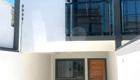 Sobrado à venda com 3 quartos, sendo 1 suíte,  em Jardim Maristela, São Paulo, SP