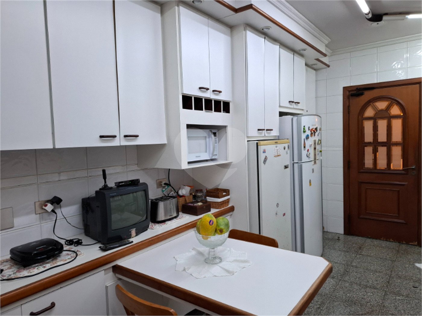 Sobrado à venda com 4 quartos, sendo 2 suítes,  em Jardim Leonor, São Paulo, SP