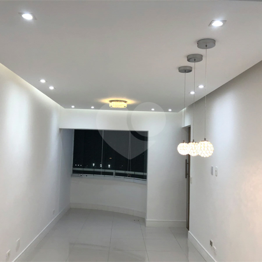 Lindo Apartamento com Varanda integrada