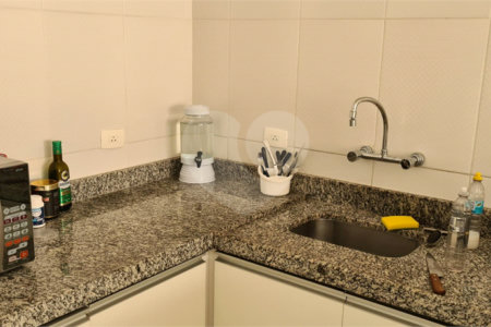 Sobrado à venda com 3 quartos, sendo 1 suíte, em Vila Mariana, São Paulo, SP