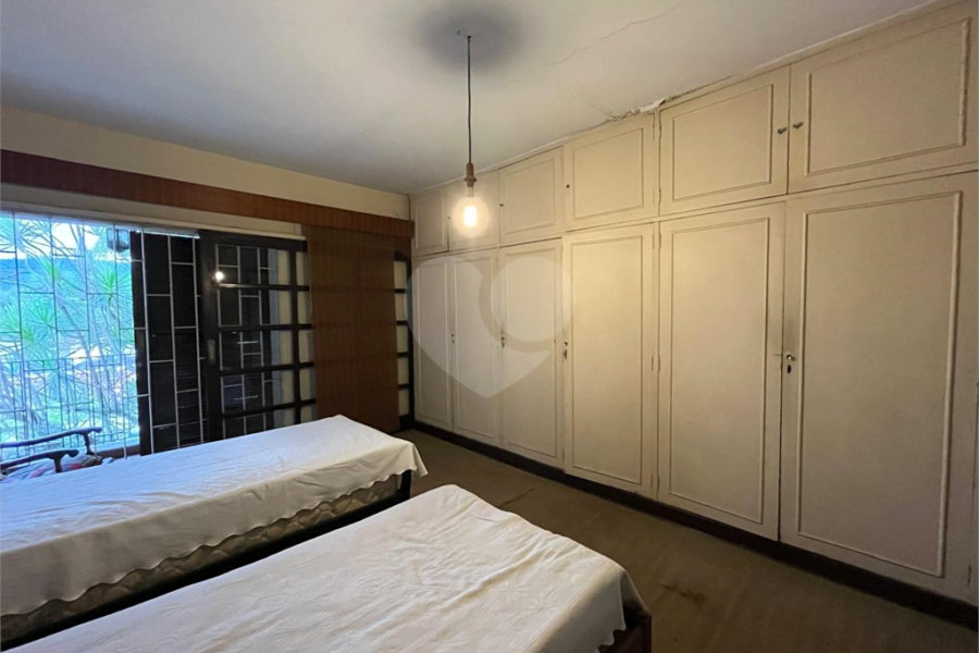 Sobrado à venda com 5 quartos, sendo 1 suíte, em Palmas do Tremembé, São Paulo, SP