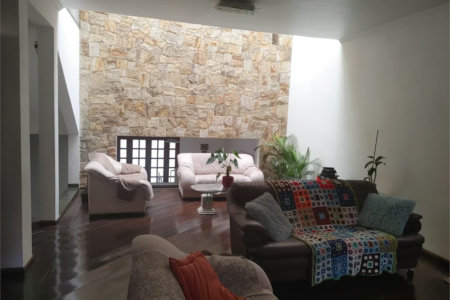 Casa à venda com 4 quartos, sendo 2 suítes, em Parque dos Príncipes, São Paulo, SP