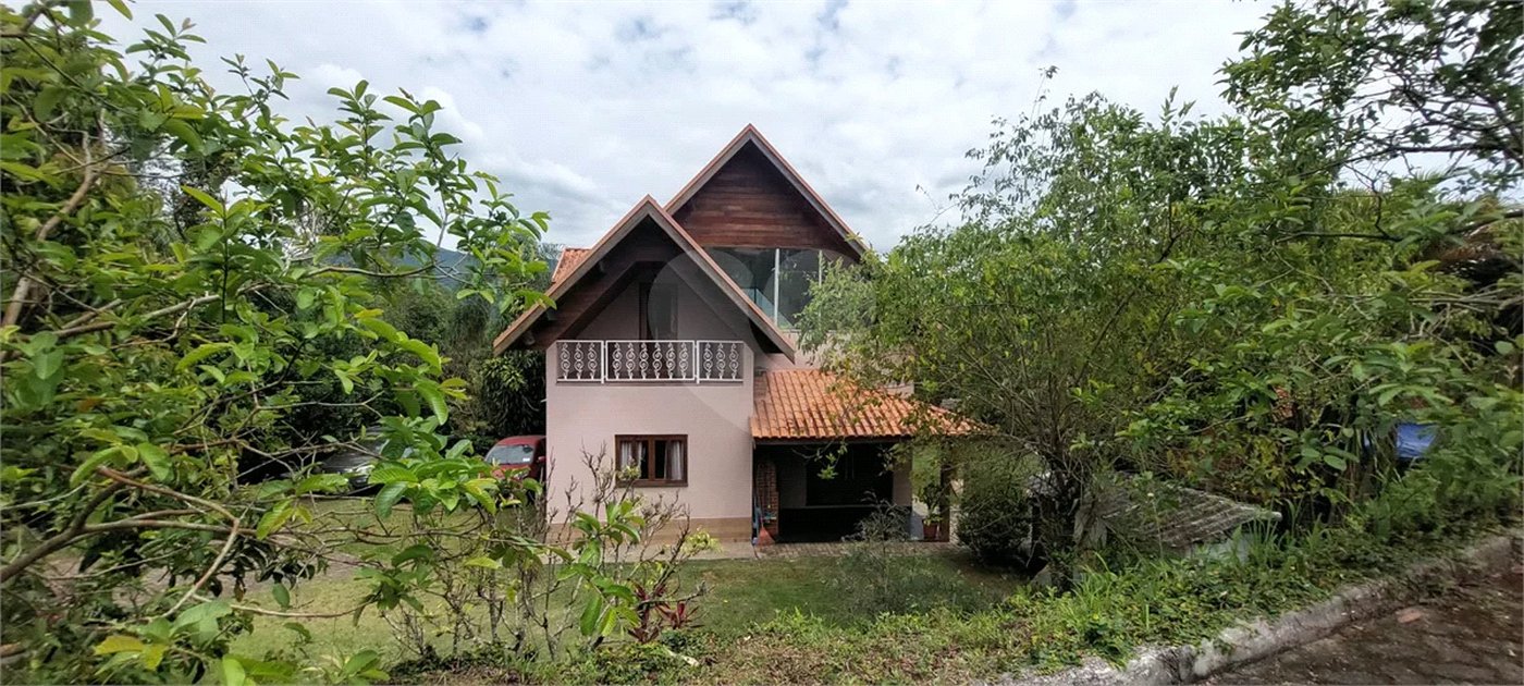 LINDA CHÁCARA A VENDA - CONDOMINIO ALPES D'OURO - BOM JESUS DOS PERDÕES