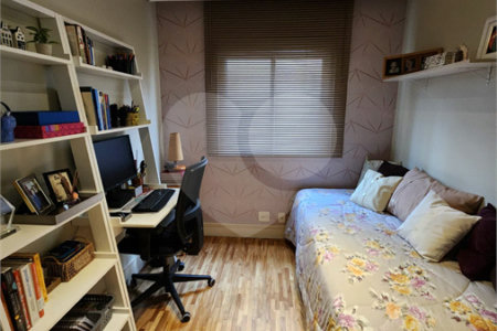 Apartamento à venda com 3 suítes em Vila Suzana, São Paulo, SP