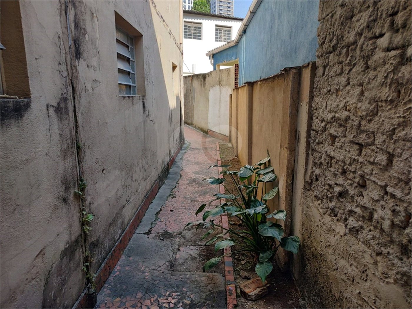 Sobrado à venda ou para alugar com 4 quartos em Água Branca, São Paulo, SP