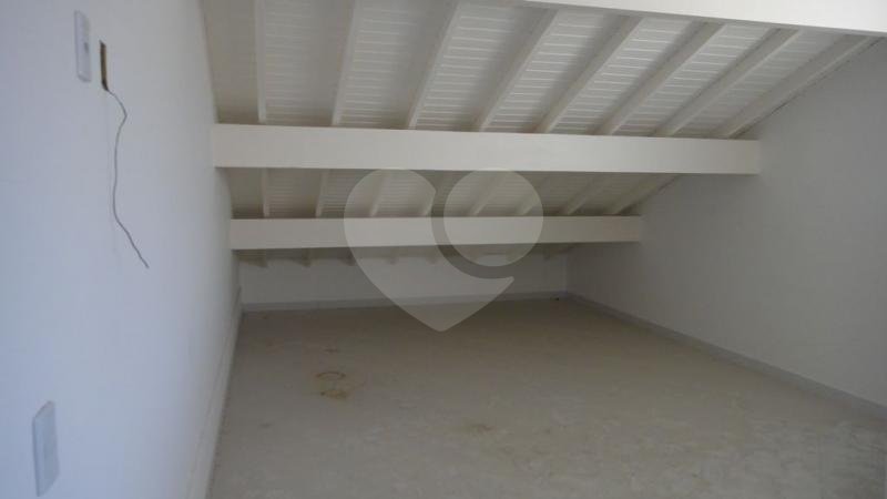 Casa à venda com 3 suítes no condomínio Villa Castanheira, São Paulo - SP