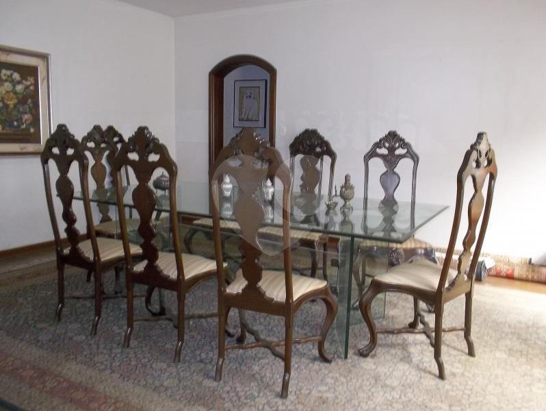 Sobrado à venda com 4 quartos, sendo 2 suítes, em Jardim Leonor, São Paulo, SP