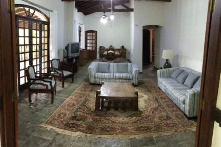 Casa à venda com 5 quartos, sendo 3 suítes, no condomínio Recanto das Flores, Indaiatuba - SP