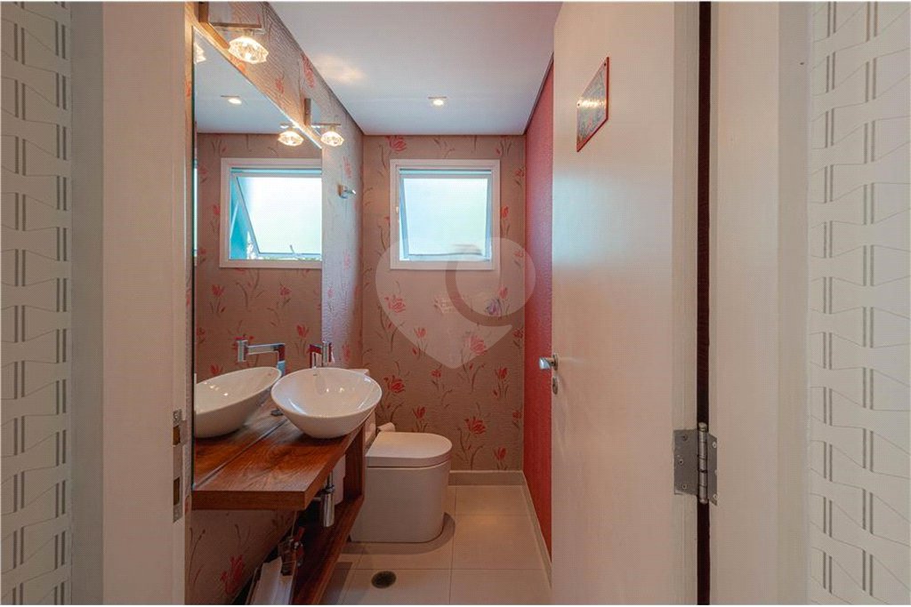 Casa para alugar com 5 quartos, sendo 4 suítes, no condomínio Colinas Japore, São Paulo - SP