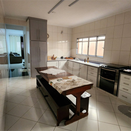 Casa à venda com 3 suítes em Jardim Presidente Dutra, Guarulhos, SP