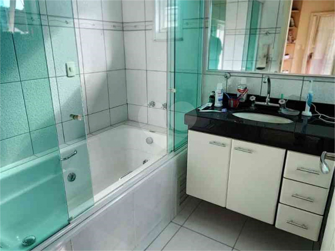 Casa à venda com 3 suítes no condomínio Quinta de Santo Antônio, São Paulo - SP