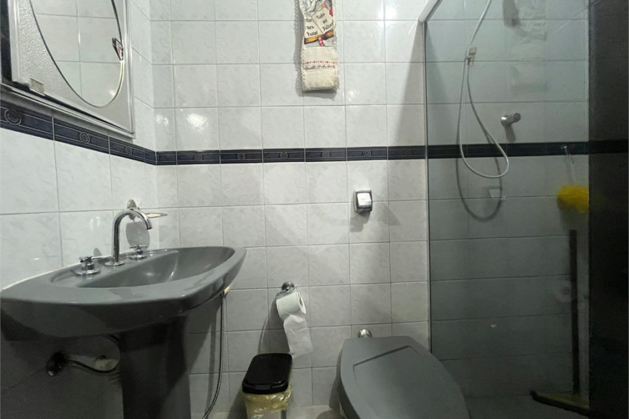 Casa à venda com 4 quartos, sendo 1 suíte, em Jardim França, São Paulo, SP