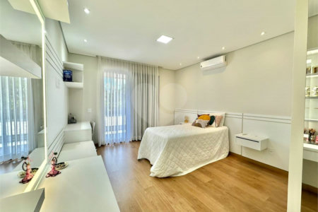 Condomínio à venda com 4 quartos, sendo 3 suítes,  em Bairro da Vossoroca, Sorocaba, SP