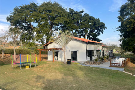 Terreno à venda em Condomínio Residencial Pinheiros do Lago, Alambari, SP