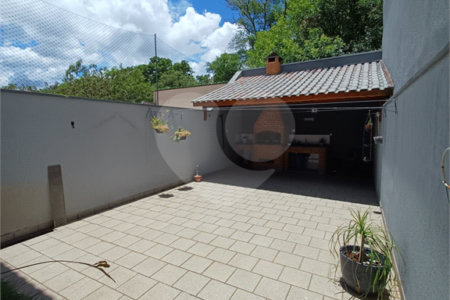 Sobrado à venda com 3 quartos, sendo 1 suíte,  em Jardim Pinheiros, São Paulo, SP